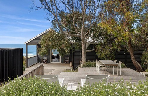 Moggs Creek House | Moggini - Your beachfront oasis in Moggs Creek