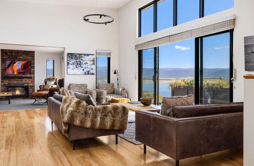 East Jindabyne House | Moongate