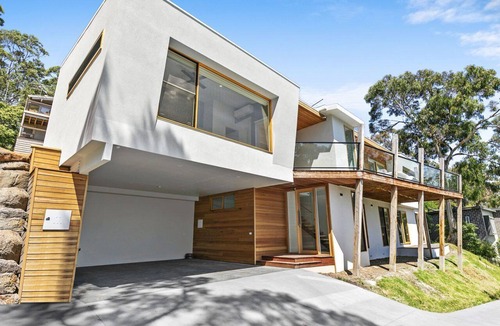 Lorne House | Moonraker Pet Friendly