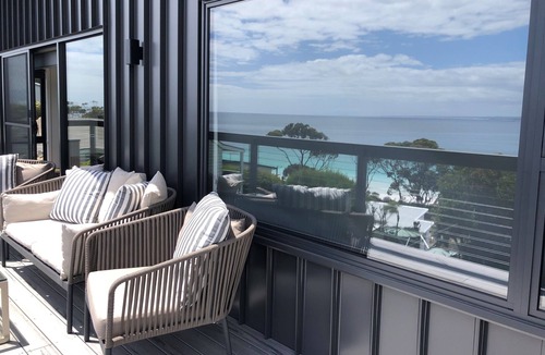 Binalong Bay House | MOONRISE BINALONG BAY Stunning views