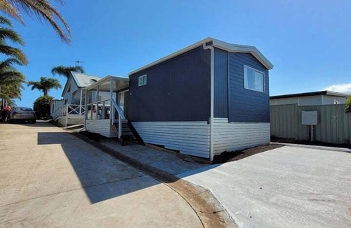 Mollymook Cabin | Morton A - Cabin with Views and Deck