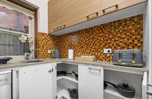 Mosman Apartment | Mosman 2BR Coastal Retreat | Balmoral & Harbour