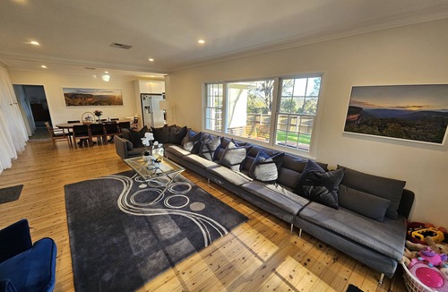 Wentworth Falls House | MOUNTAIN VIEWS fireplace SPA 5 bedrooms, air-cond, early checkin & late checkout