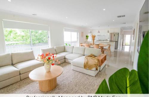 Bourkelands House | Mountain Vista Retreat - Comfort Meets Style