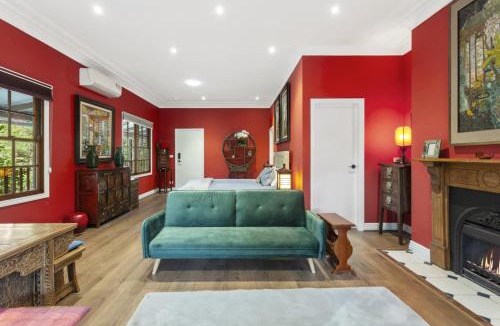 Wentworth Falls Apartment | Moutan - Serene, Chinese-Inspired Retreat