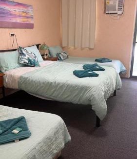 Horse Creek Hotel | Mt Morgan Motel & Van Park
