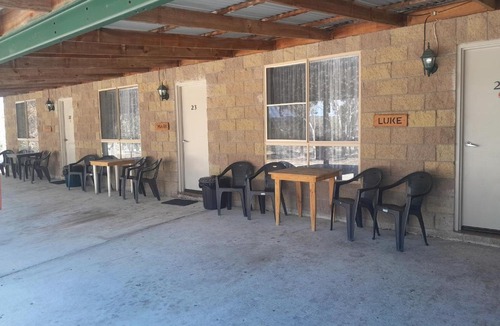 Stanthorpe Hotel | Murray Gardens Motel