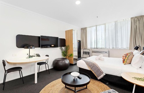 Perth Central Business District Apartment | Murray St Urban Retreat