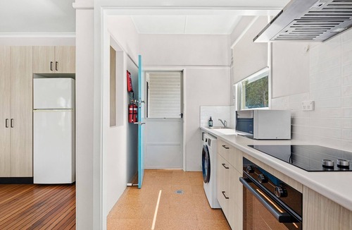 Narooma House | Narooma Lighthouse Cottage - 74 Princes Highway Narooma