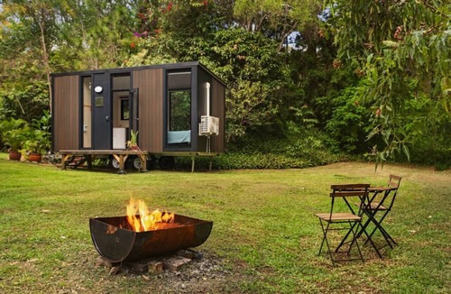 Bahrs Scrub House | Natural Age by Tiny Away