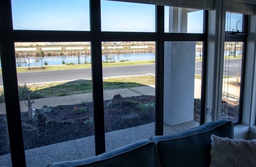 Point Lonsdale House | Nautilus in The Point