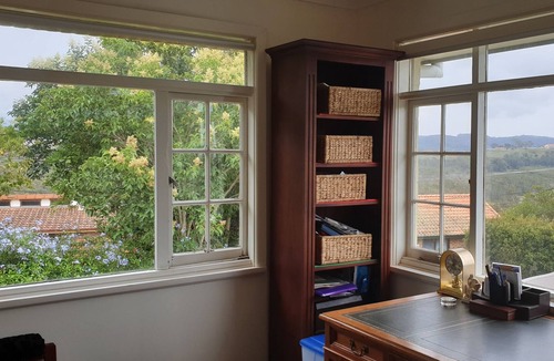 Kiama Downs House | Neat family home with lots to do at your door step with great view and air con