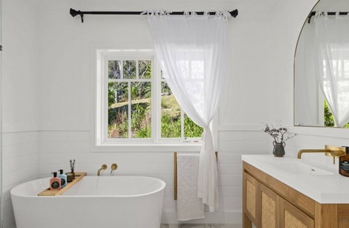 Barrengarry House | Nestled Beneath the Magnificent Barrengarry Escarpment