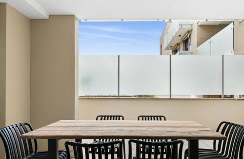 Cremorne Apartment | NEW 3 Bedroom Apartment in Cremorne !