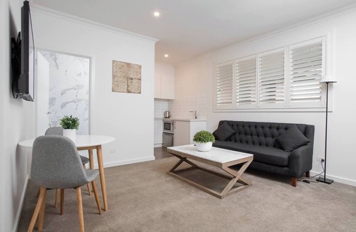 Ballarat Apartment | Newington Apartments - Apt 5 Twin Queen, New!