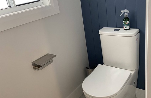 South Tamworth Villa | Newly built 2 bedroom retreat.Centrally located Pet friendly.