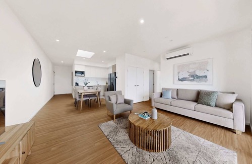 Cannington Apartment | Newly Built Apartment Near Shops and Parks