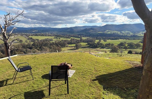 Allans Flat House | Nichol Road Hideaway 2 at Annie's Retreat by Tiny Away