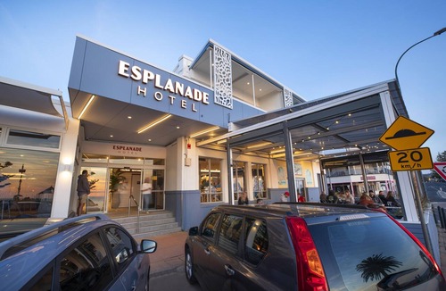 Brighton Hotel | Nightcap at Esplanade Hotel