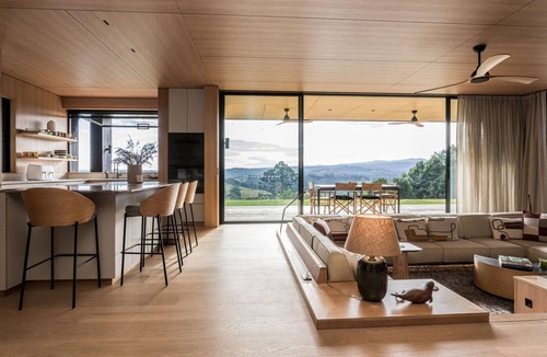 Eureka House | Nightfall a Hinterland Escape