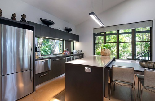 Weyba Downs House | Noosa Deluxe Lakehouse (2 Bdrm) - Noosa's favourite lake retreat
