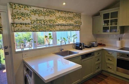 North Adelaide Cottage | North Adelaide, Festival Theatre, Adelaide Oval, Golf, Zoo, Botanic Gardens