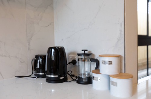 Brunswick House | North Melbourne house , near city & airport