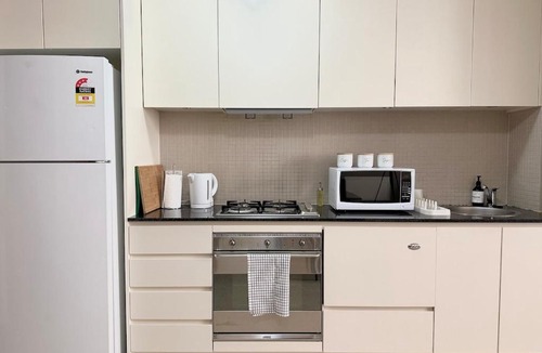 North Sydney Apartment | North Sydney apartment with free parking