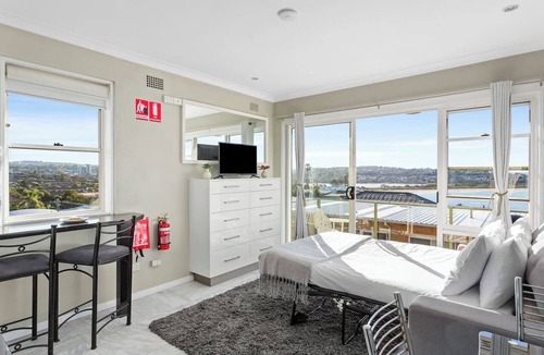 Dee Why Apartment | Northern Beaches Surfers Sanctuary Studio