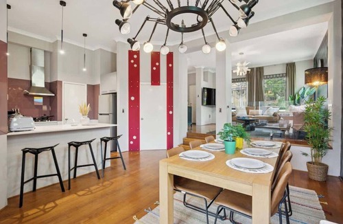 East Perth House | NY Style - City Views - Parking - Walk to Cafes