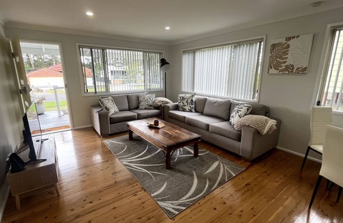 Sanctuary Point House | Oasis on The Park by Book Jervis Bay