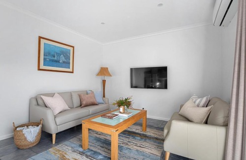 West Beach Apartment | Ocean Breeze at Esplanade Apartments