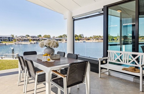 Yamba House | Ocean Starr - Waterfront Luxury with Private Pontoon and Pool - Holiday Yamba