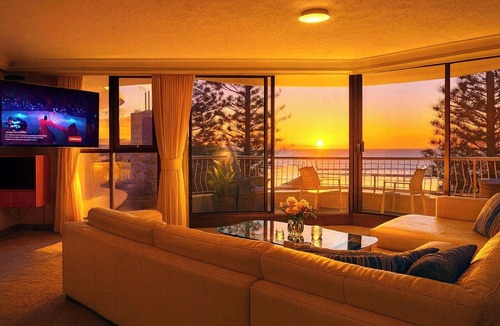 Surfers Paradise Apartment | Ocean View 2BR apartment with Spa