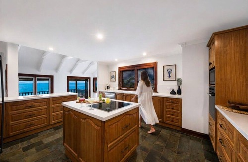 Airlie Beach House | Ocean View 5 Bedroom Holiday Home | Perfect Whitsundays Escape