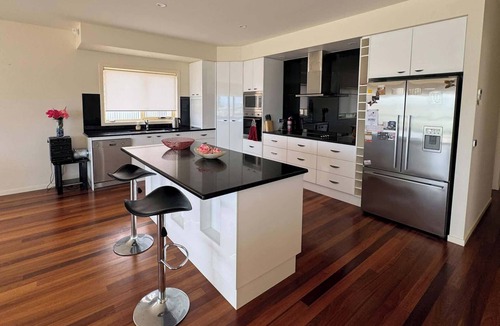 Malua Bay House | Ocean View Retreat – Spacious Coastal Escape