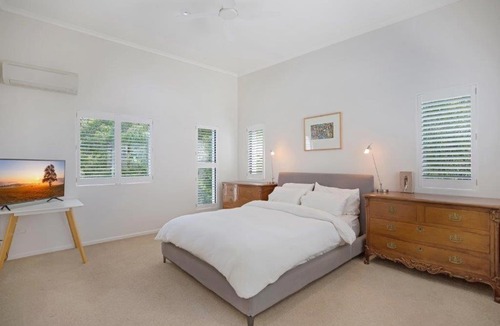 Marcus Beach House | Ocean View Villa Marco @ Marcus Beach