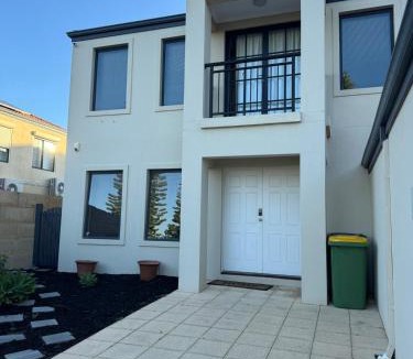Wannanup House | Ocean Whisper