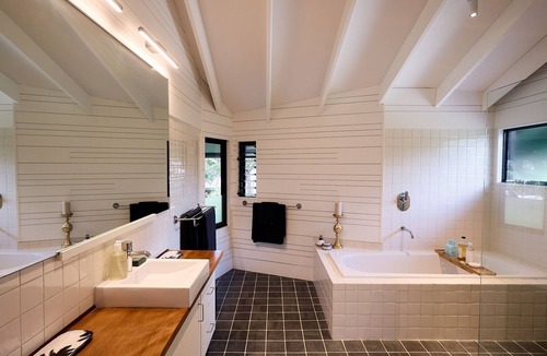 Broken Head House | OceanSide - Beautiful beach front retreat