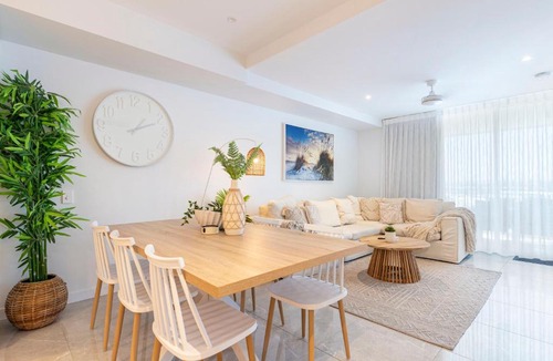 Bokarina Apartment | Oceanus oasis at Bokarina Beach -stunning modern coastal apartment