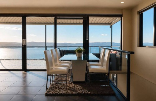 Sandy Bay Villa | Oceanview Escape Sandy Bay - Close to CBD