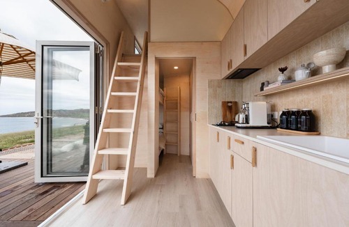 North Cape House | Off-grid Beachfront Cabin on Kangaroo Island
