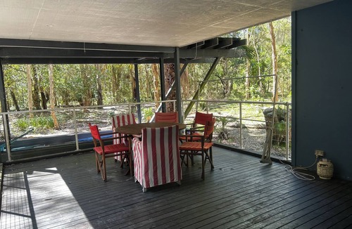 Gold Coast House | Off-Grid Couran Cove Island Escape