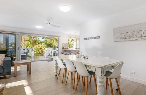 North Haven House | Off The Wall - close to beach, river and breakwall