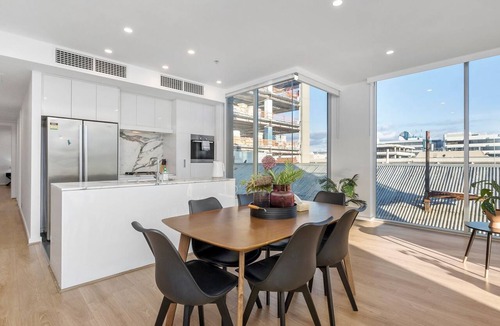 Adelaide Central Business District Apartment | Oliver - The Hindmarsh Skyline Retreat