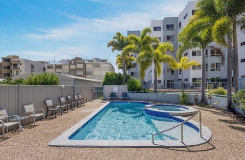 Maroochydore Apartment | On The River Apartments