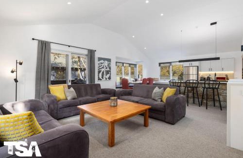 Thredbo Ski Chalet | On The Snow 2