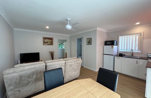 Tuncurry House | One Bedroom Blue Horizon