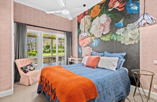 Arcadia Bed & Breakfast | One Bedroom Cottage with Pets allowed in the Rose Suite only-fee applies