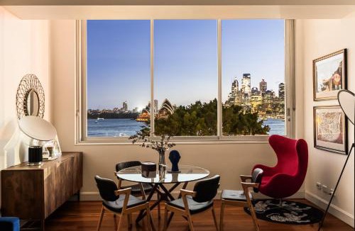 Kirribilli House | Opera House Retreat - Opera House & Bridge View